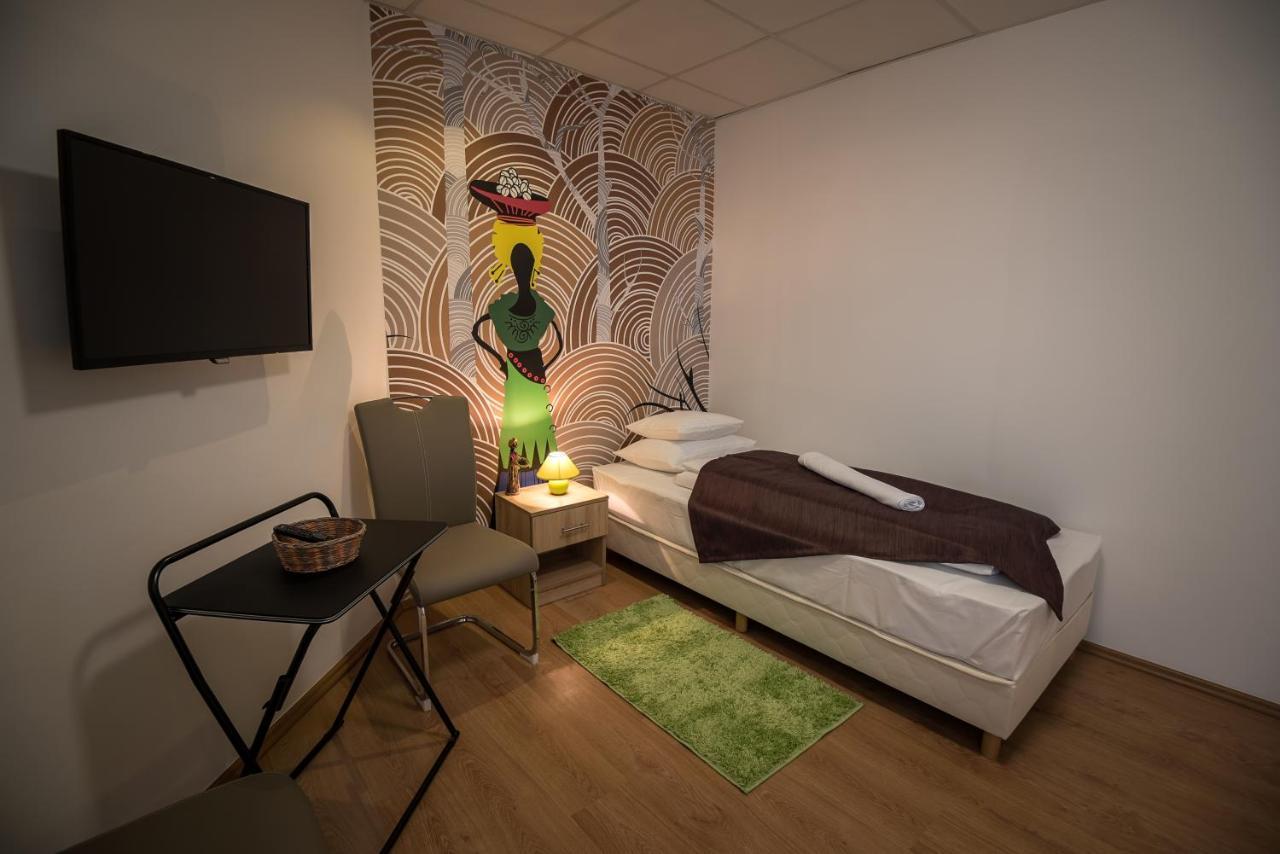 Mokka Apartman Szegedin Exterior foto