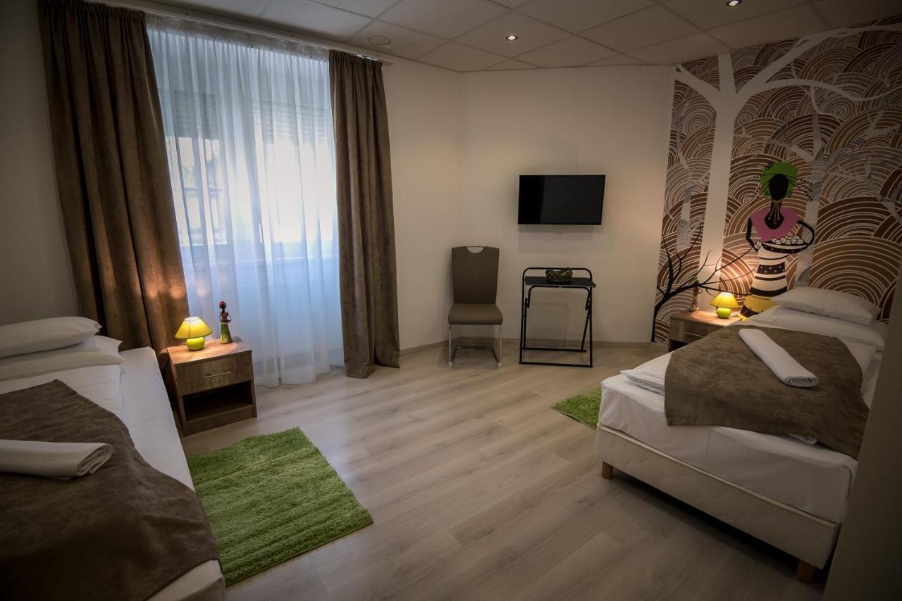 Mokka Apartman Szegedin Exterior foto
