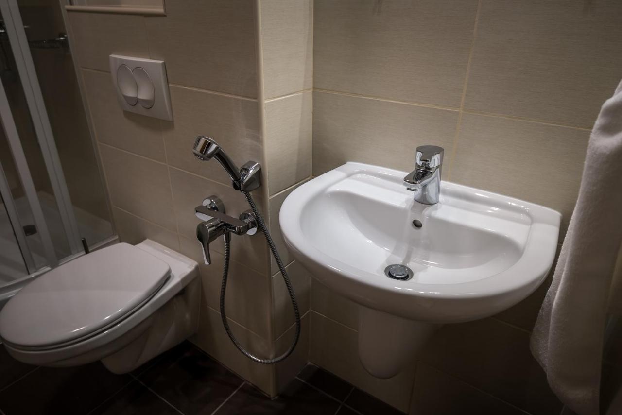 Mokka Apartman Szegedin Exterior foto