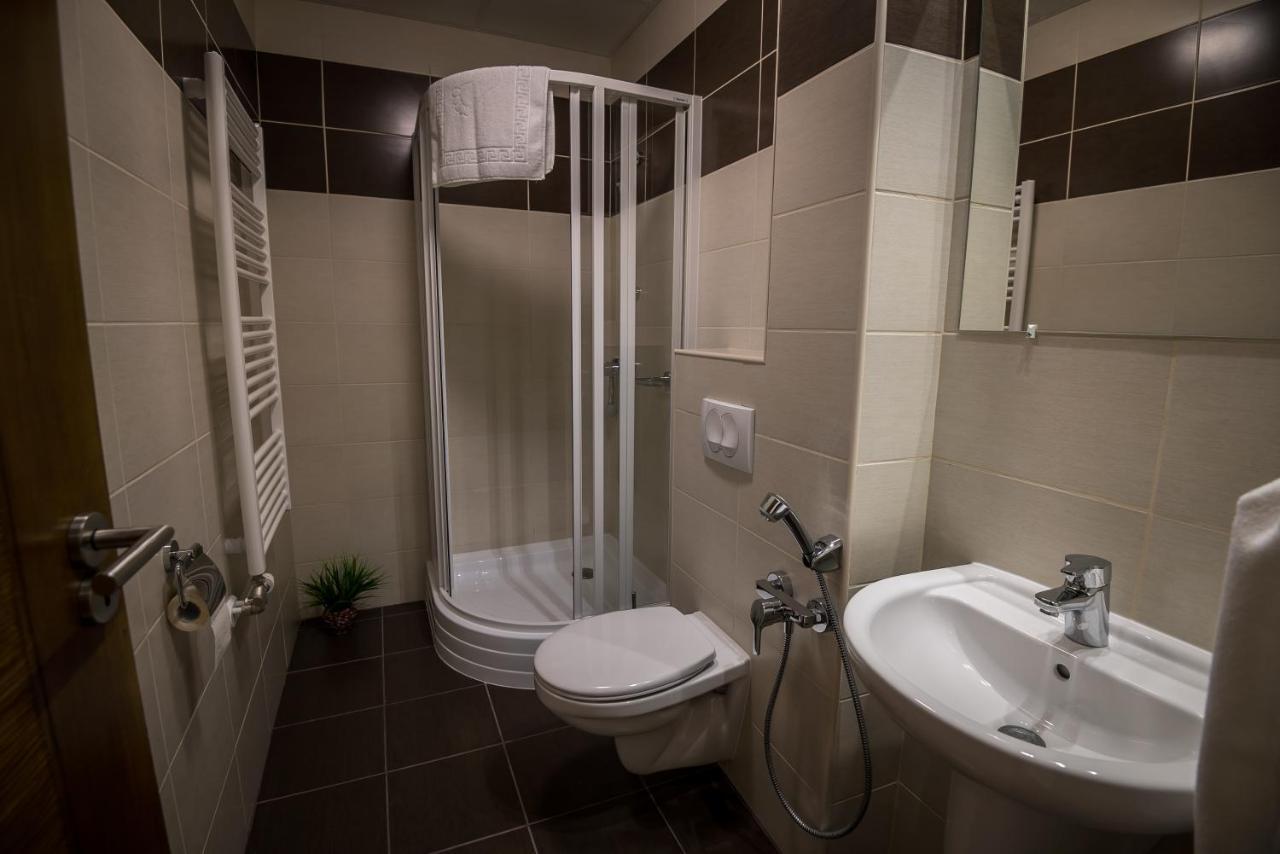 Mokka Apartman Szegedin Exterior foto