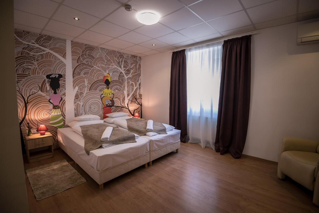 Mokka Apartman Szegedin Exterior foto