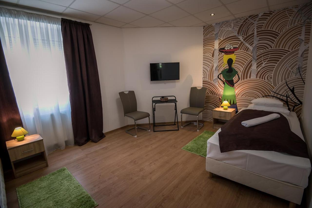 Mokka Apartman Szegedin Exterior foto