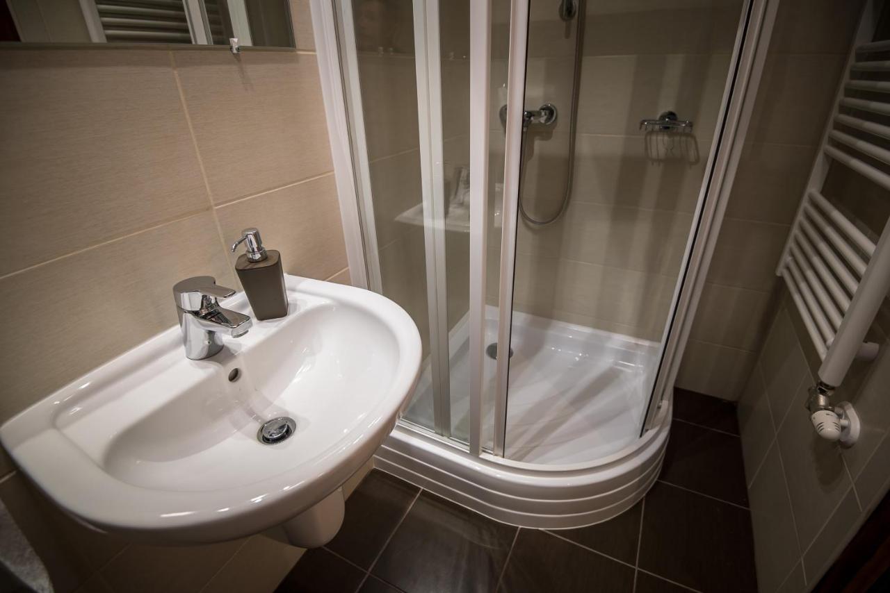 Mokka Apartman Szegedin Exterior foto