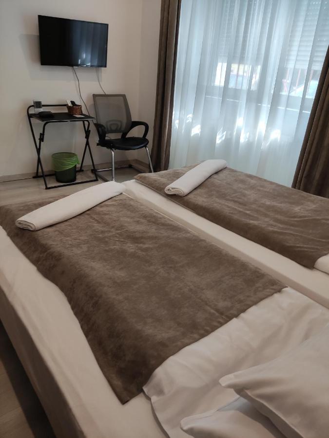 Mokka Apartman Szegedin Exterior foto