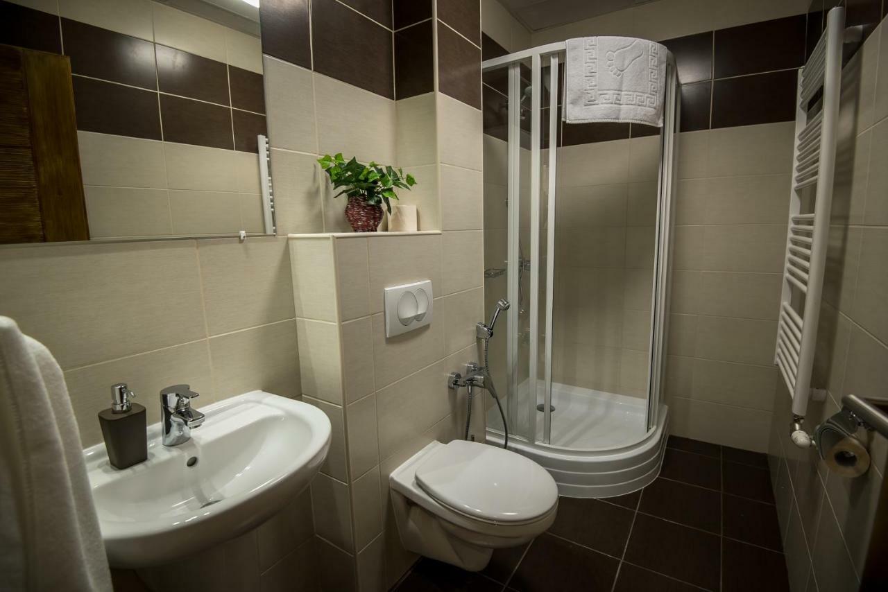 Mokka Apartman Szegedin Exterior foto