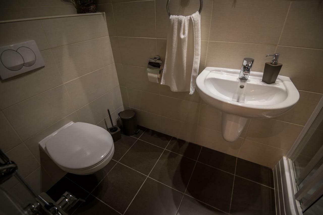 Mokka Apartman Szegedin Exterior foto
